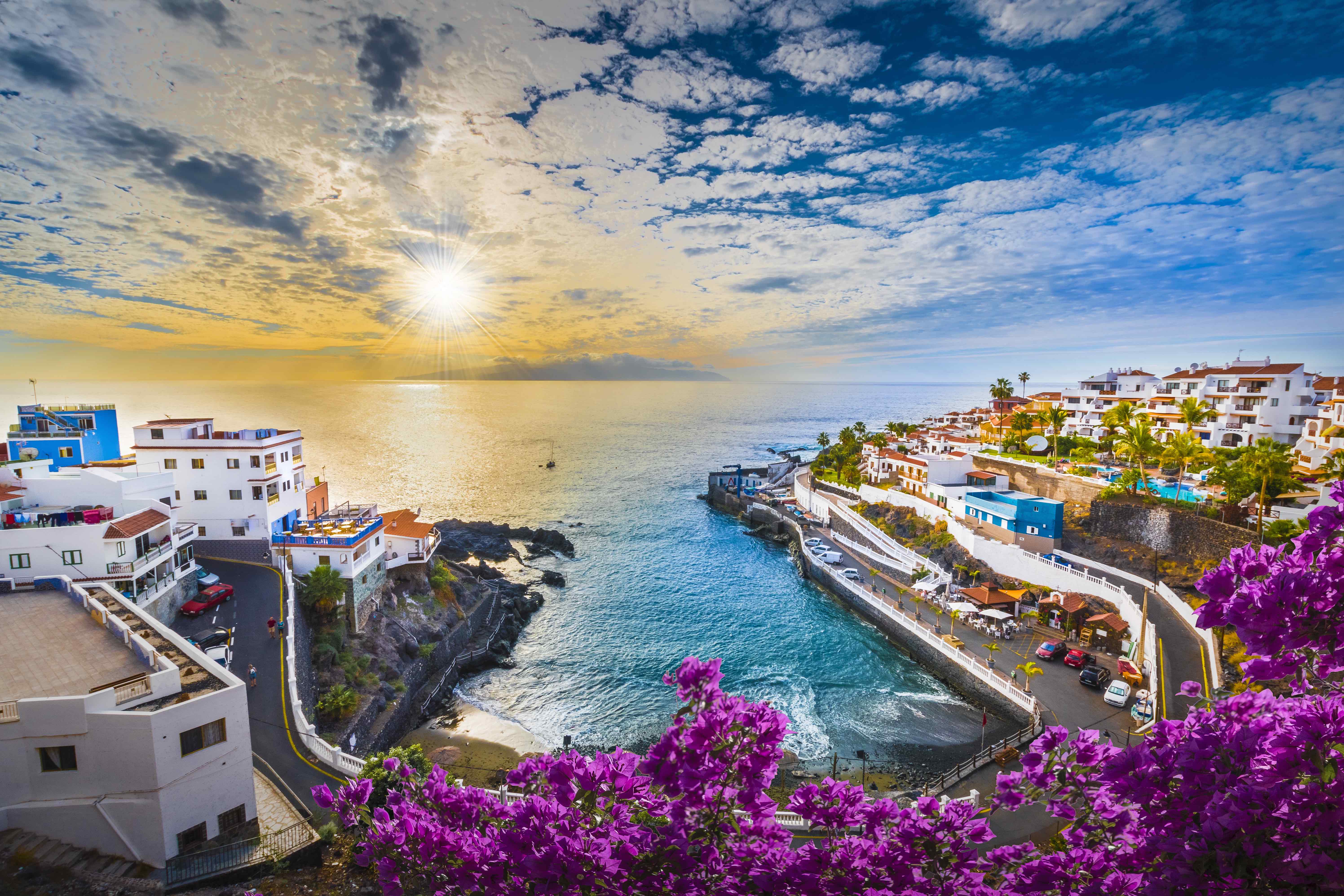 Book 14 night cruises to the Canaries with Costa Online and Save