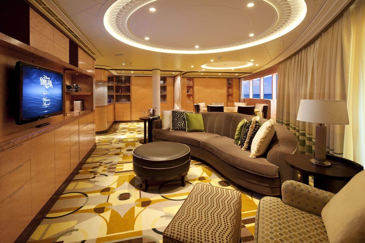 How To Choose a Room on a Cruise Ship preview image