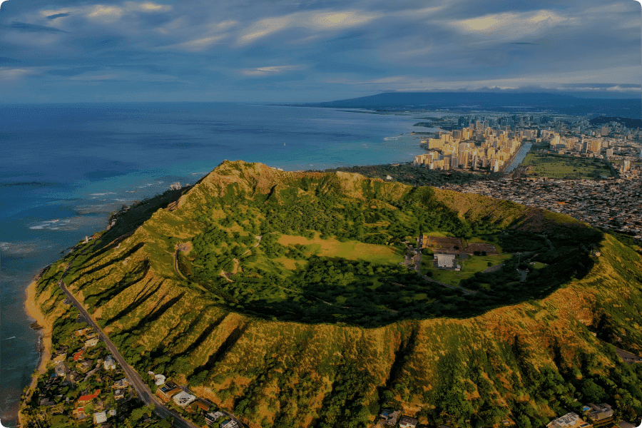5 Best Hawaii cruises in 2025 & 2026 preview image