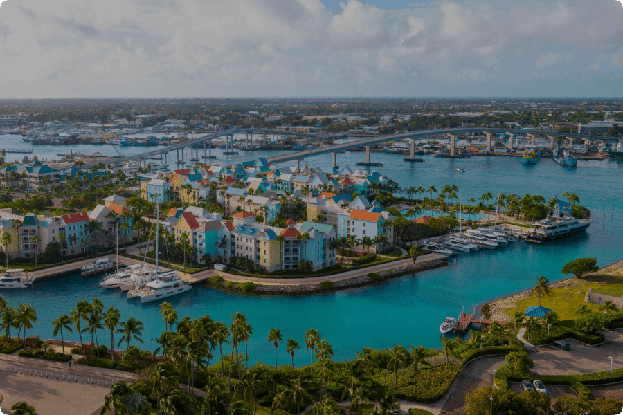 Best time to cruise the Bahamas preview image