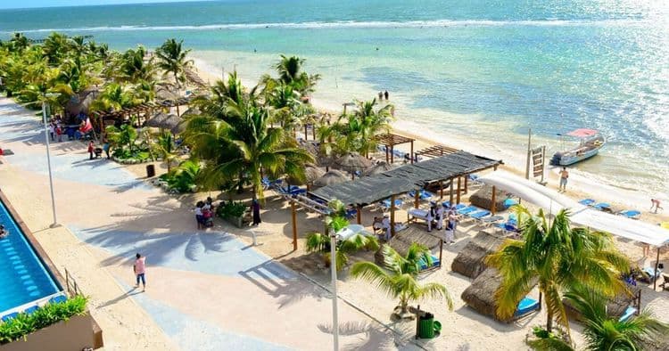 Escapada a la playa con barra libre