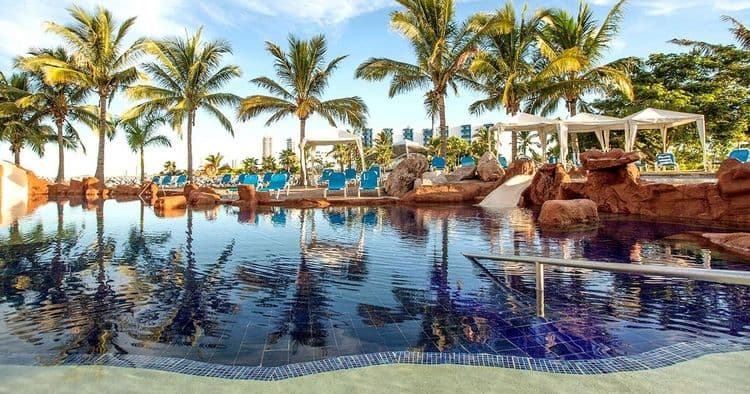 Escapada en un complejo de playa todo incluido