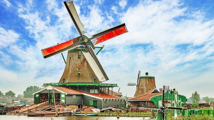 Windmills and Edam