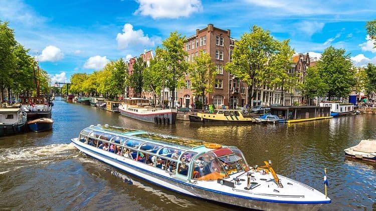 Canal Cruise Sightseeing