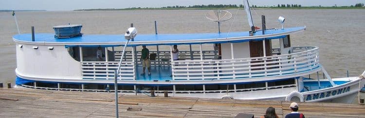Pesca en el lago Maica y Piraña