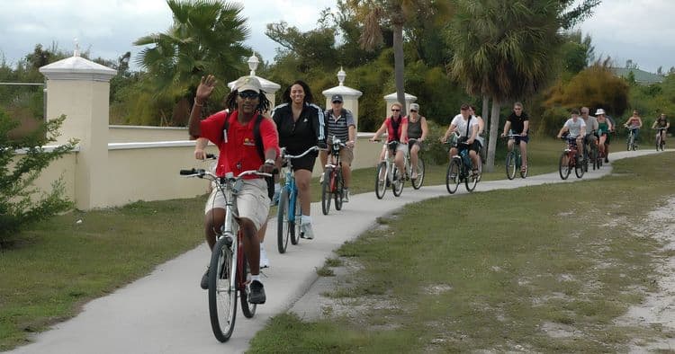 Biking Adventure: Gardens, Beach, Shopping & Lunch