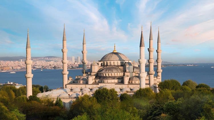 Blue Mosque and Glass Making at Yasemin Aslan Bakiri's Workshop