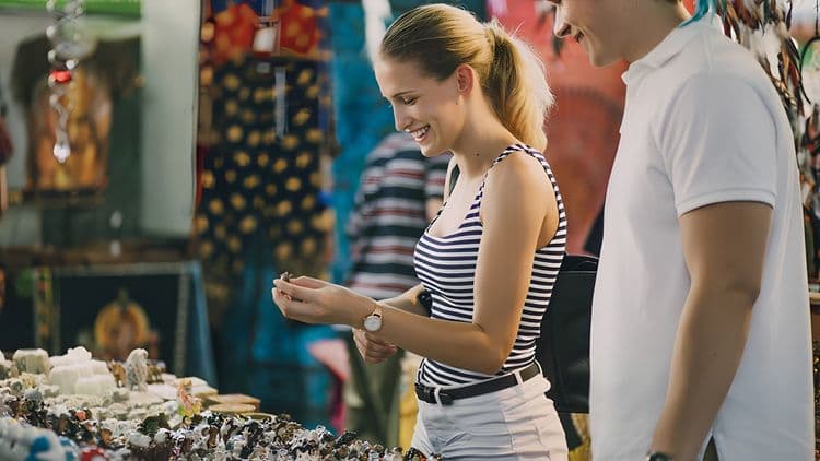 Sights and Sounds of Victoria and The Sidney Evening Market