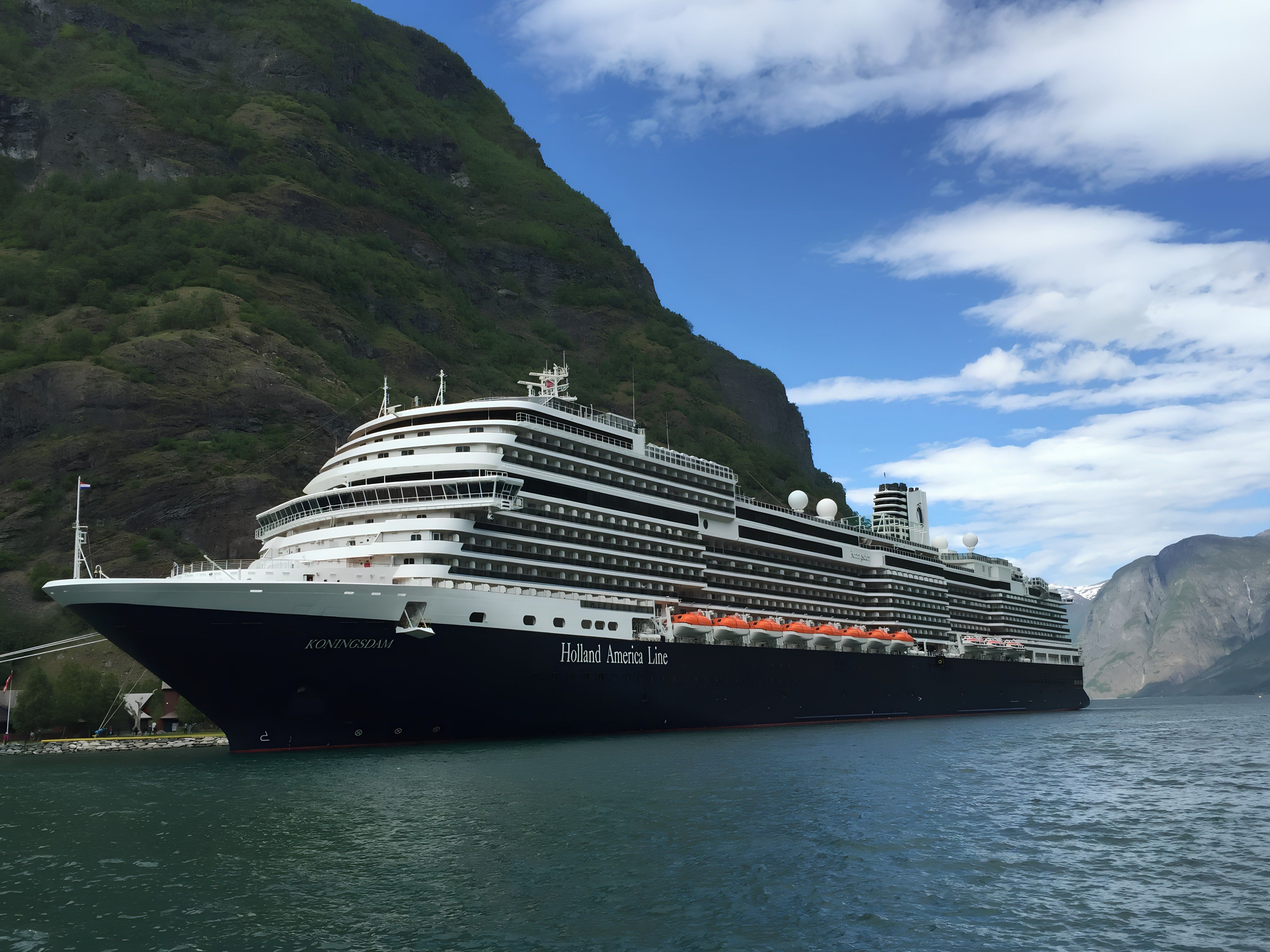 Koningsdam cruise ship