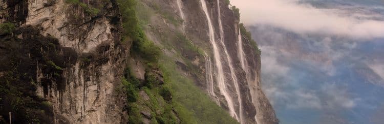 Dutch Guided: Waterfalls & Nature