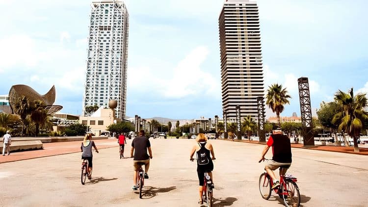 Sightseeing on 2 Wheels