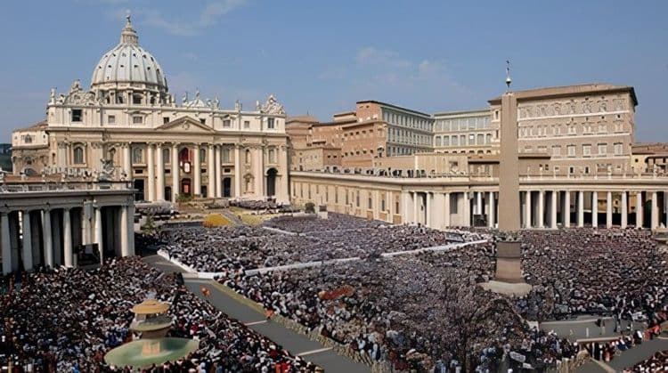 Rome, St. Peter's Square & The Papal Angelus