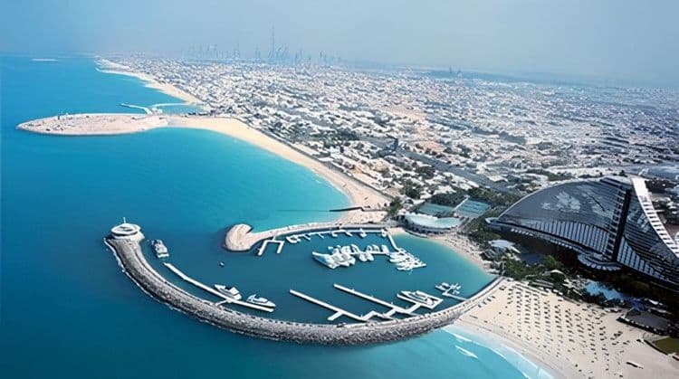 Exclusive Dubai by Hydroplane for Fully Vaccinated Guests