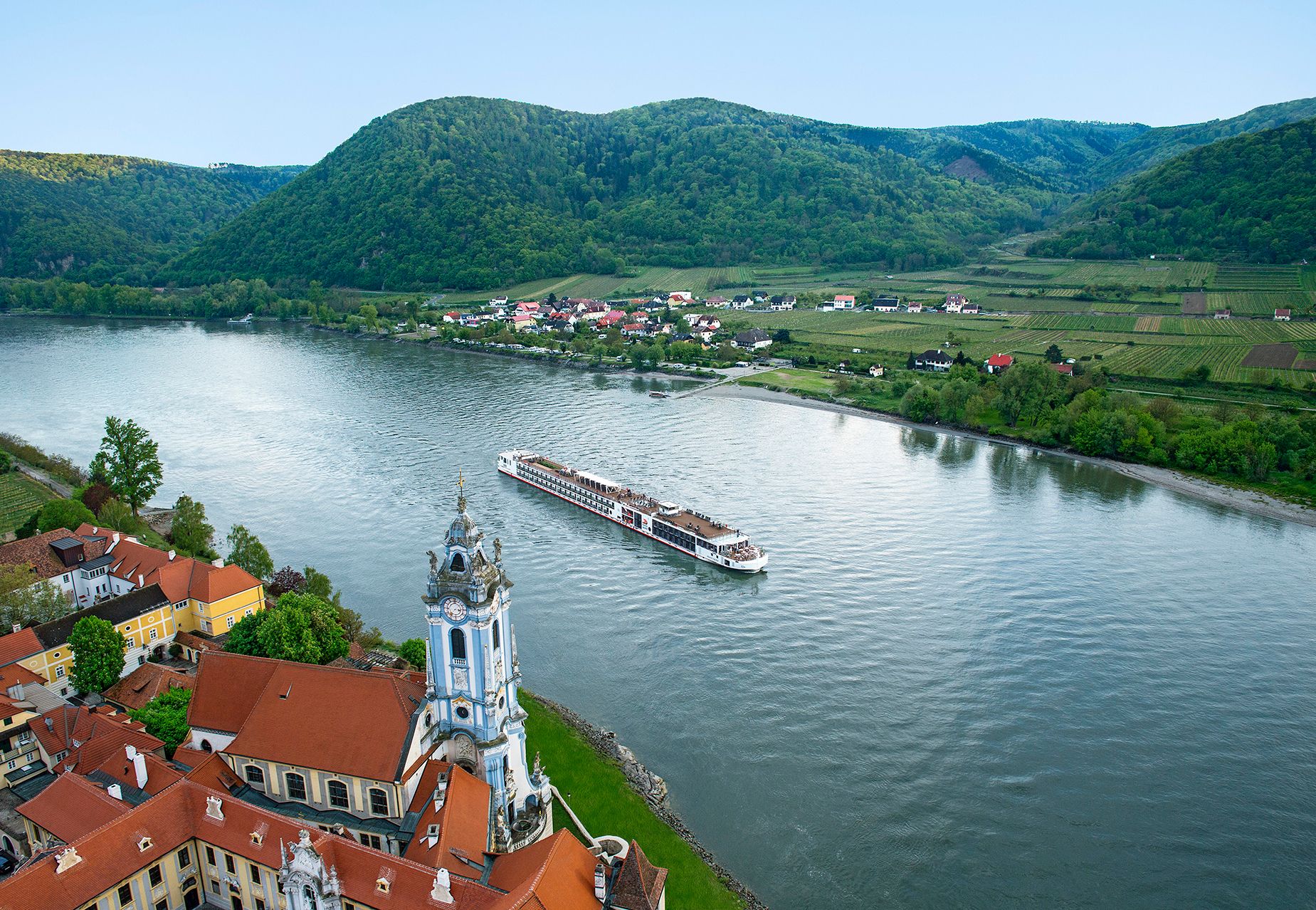 Viking Einar cruise ship