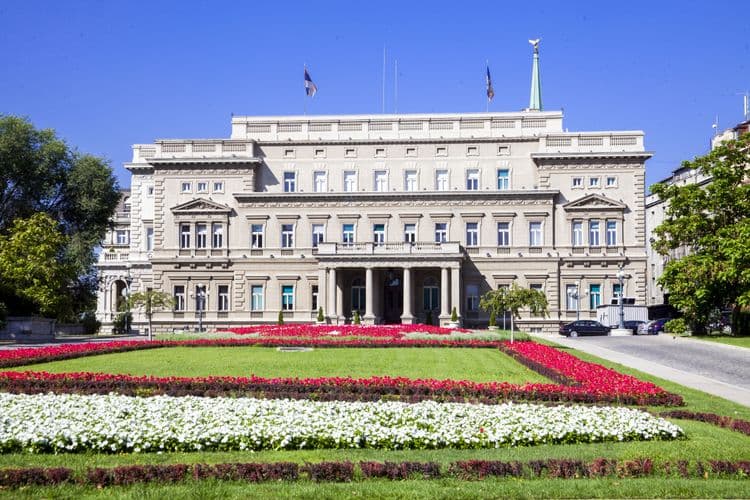 Royal Palace & Tito’s Memorial Tour