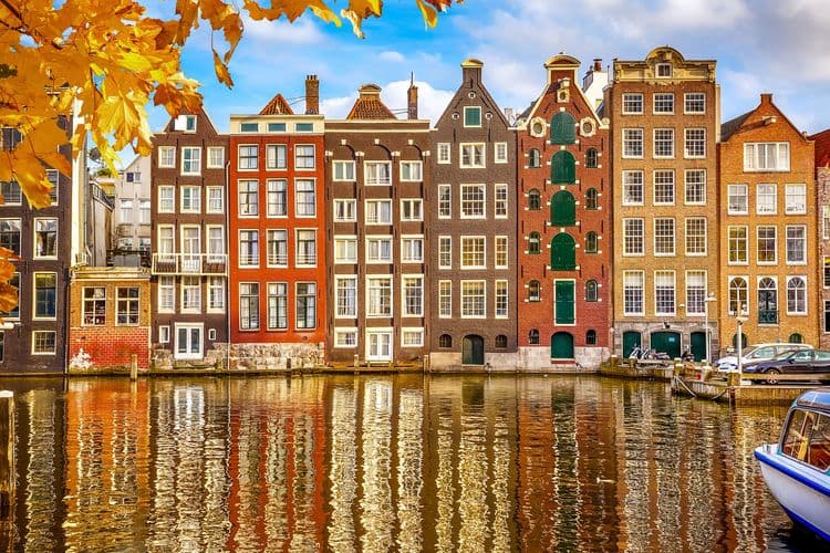 Delft Walking Tour & Porcelain Ware