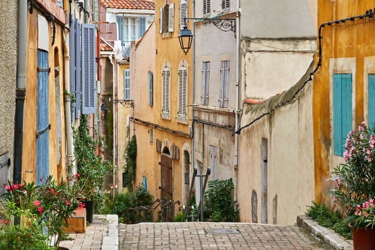 Amazing Race: History of Marseilles Edition