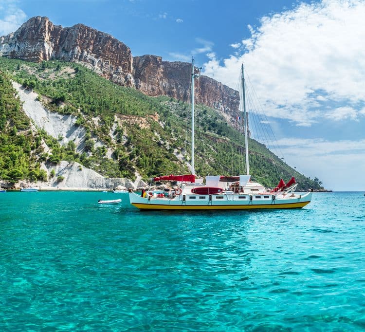 The Calanques Coast by Boat and Foot