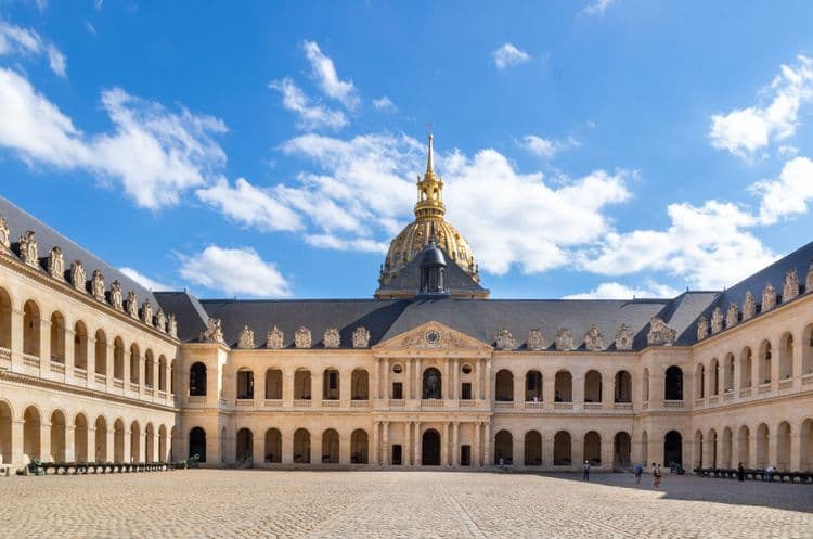 WWII Tour of Paris with Les Invalides Museum Visit