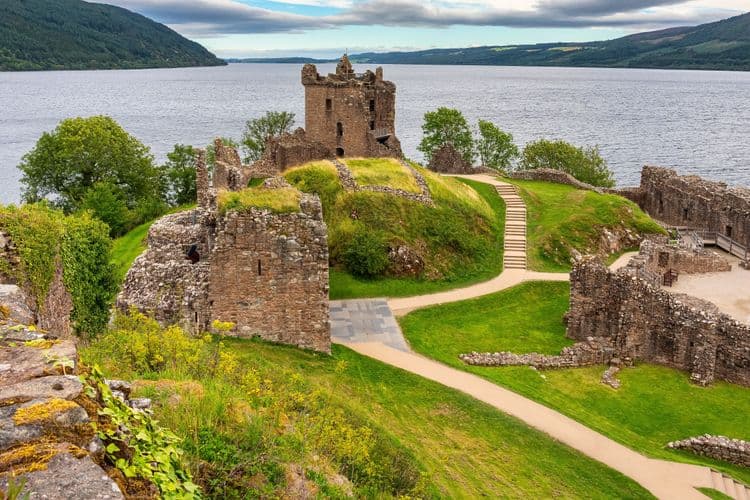 Loch Ness & Urquhart Castle