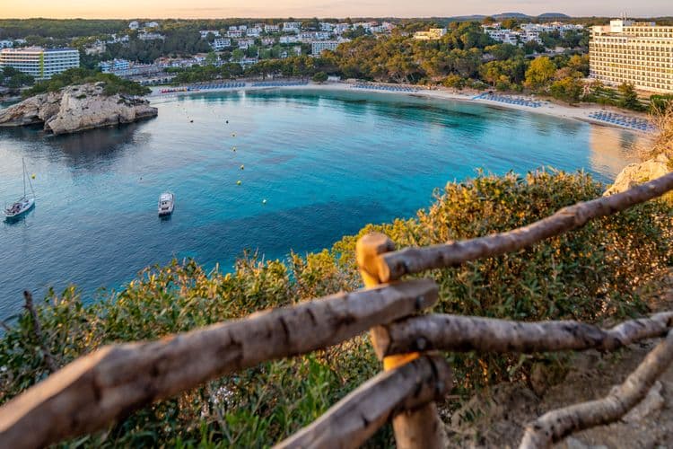 Découverte de l'île