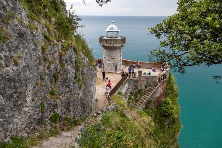 Caminata al faro y puente de Vizcaya