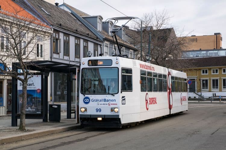 Trondheim By Tram and Bus