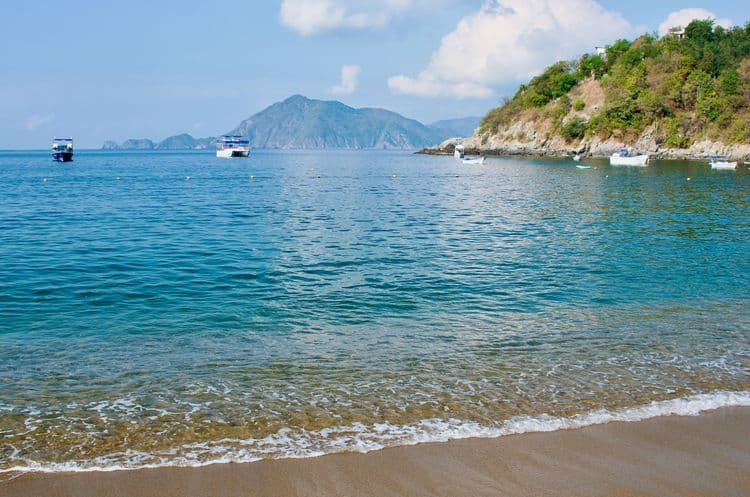 Manzanillo Beach & Shopping