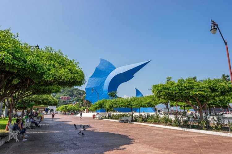 Manzanillo City & Shopping