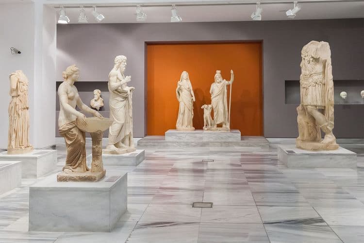 Easy Crete & Heraklion Archaeological Museum