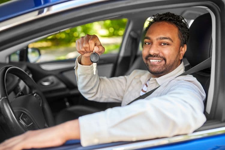 Ciudad Ho Chi Minh en automóvil privado con guía - Medio día