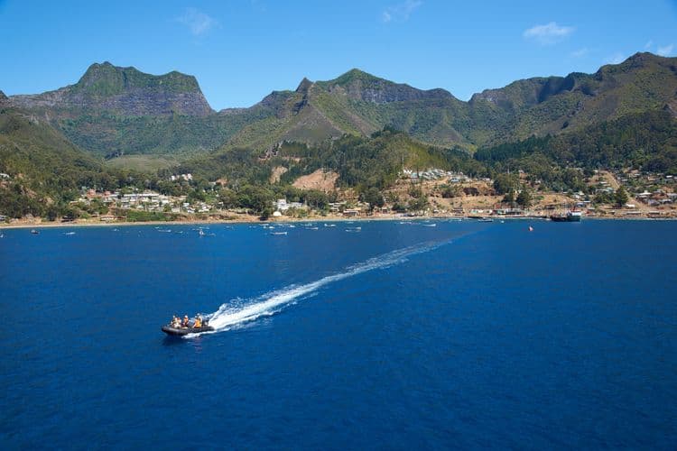 Expedition activities with Silversea Expedition team
