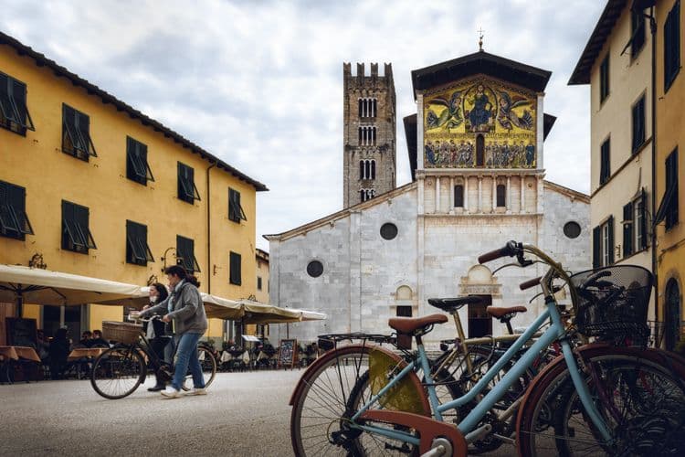 La ville pittoresque de Lucca à vélo