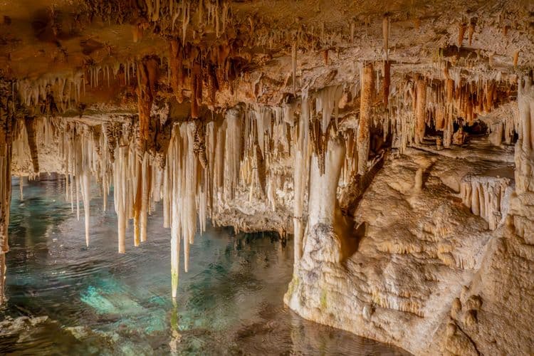 Cuevas de cristal y descubrimiento escénico costero