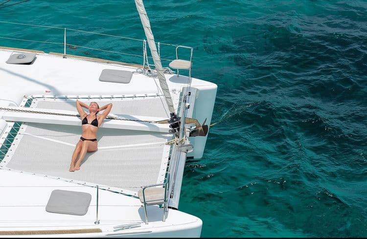 Crucero por el Velero al Puesta del Sol