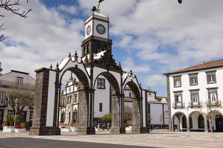 Recorrido por la ciudad de Ponta Delgada
