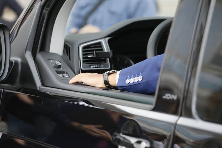 Exploraciones Independientes: Camioneta Privada con Guía - Medio Día
